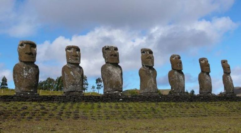 statue moai isola di pasqua