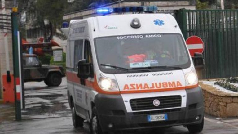 auto fuori strada