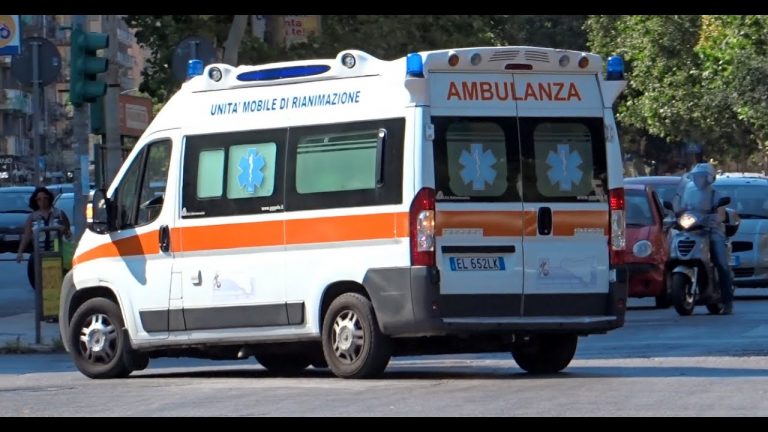 Bimbo muore colpito da una botte