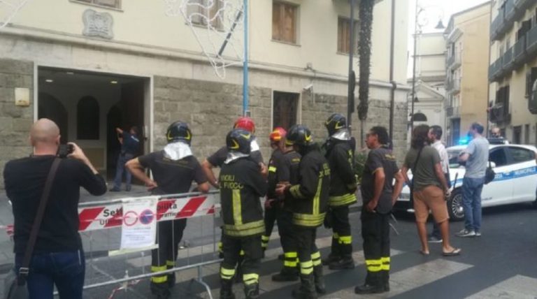 attentato palazzo vescovile di Avellino