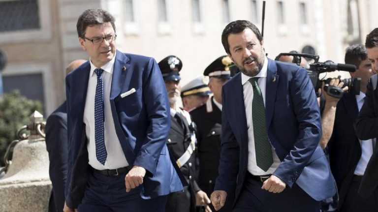 Caduta governo Giorgetti contro Salvini