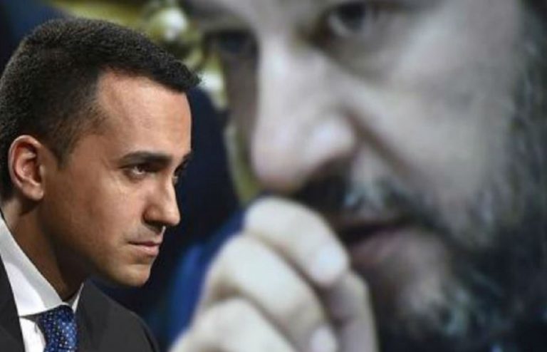 Crisi di governo salvini di maio sms