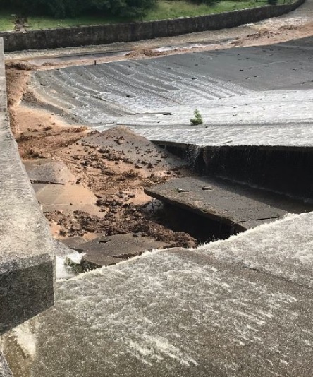 diga a rischio crollo in Inghilterra