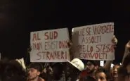 folla contro Salvini a Soverato