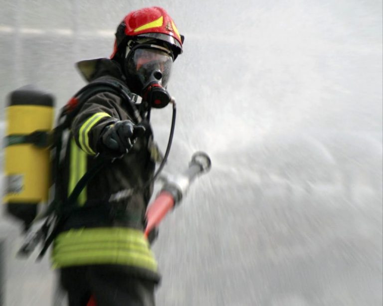giugliano esplosione serbatoio