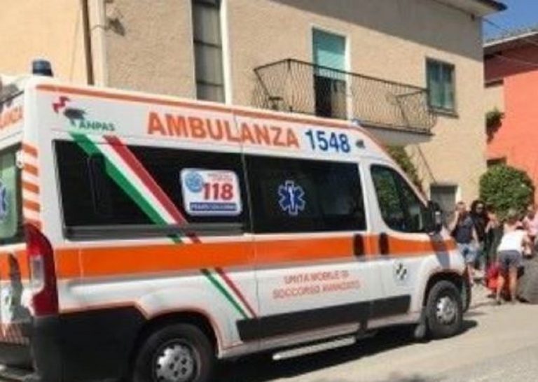 Malata di cancro si suicida