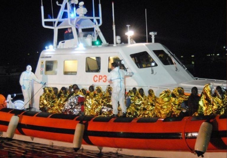 migranti lampedusa