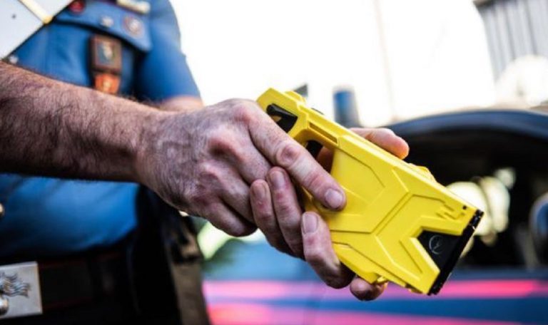 torino carabinieri taser