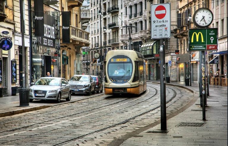 tram