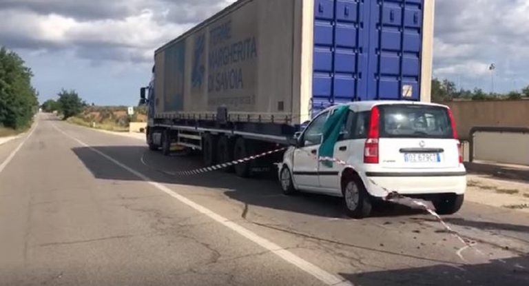 auto tampona autoarticolato