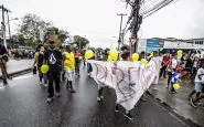 bimba morta in brasile proteste