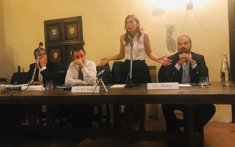 Boschi contestata