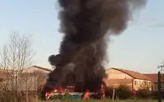 bus in fiamme
