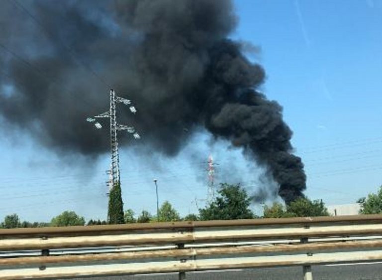 incendio a cologno monzese