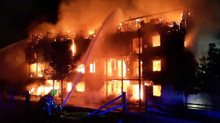 incendio palazzina londra