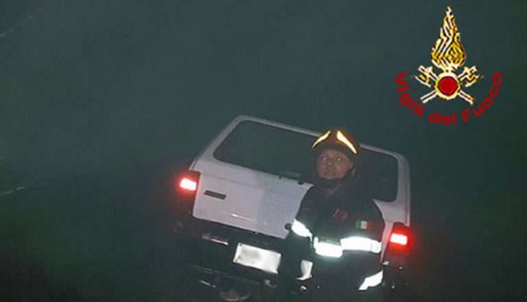 auto in un dirupo a Pistoia