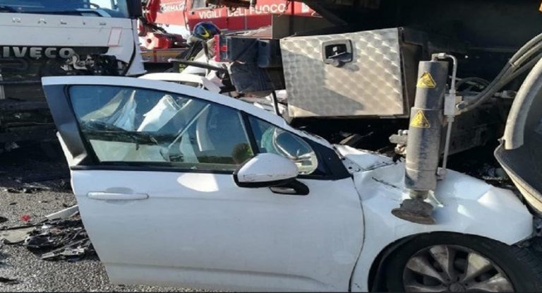 auto schiacciata tir