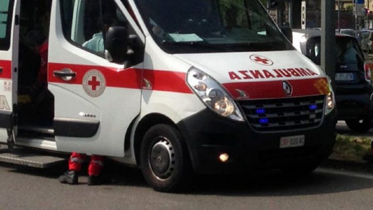 bambina morta a scuola