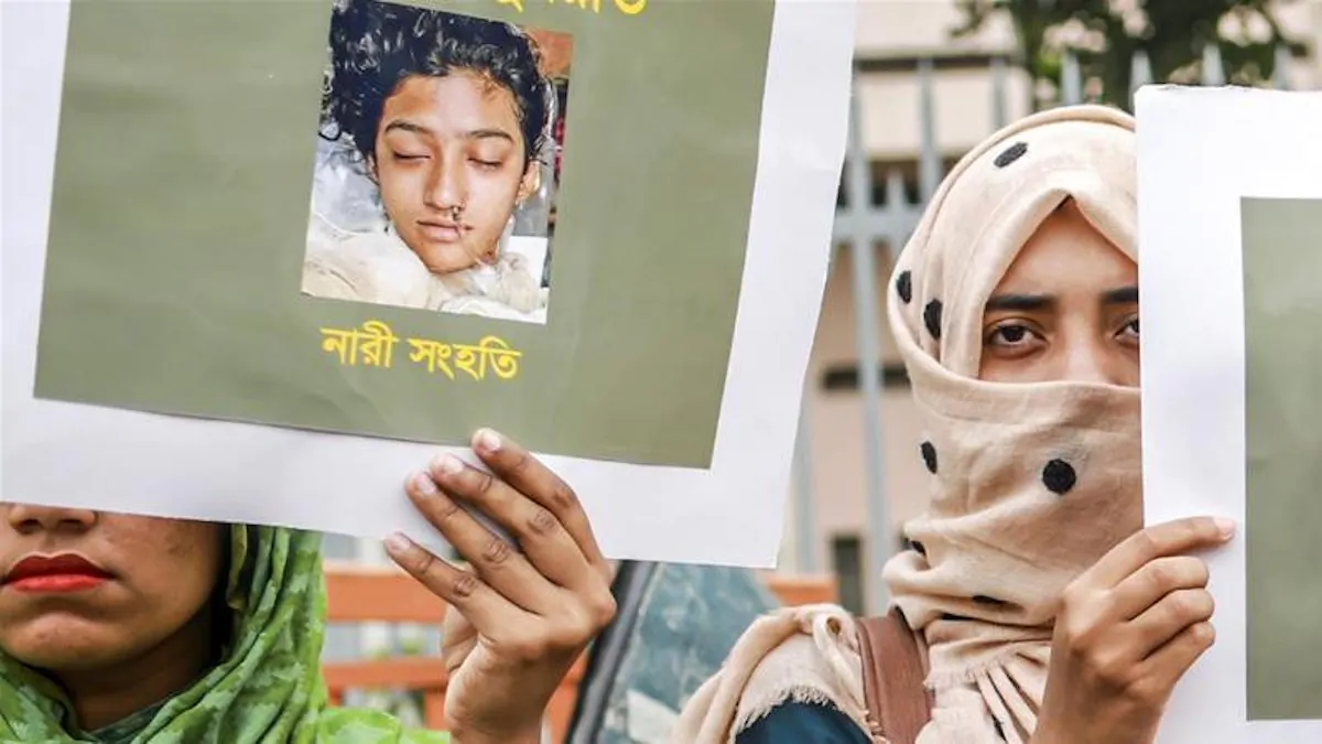 Bruciata viva in Bangladesh