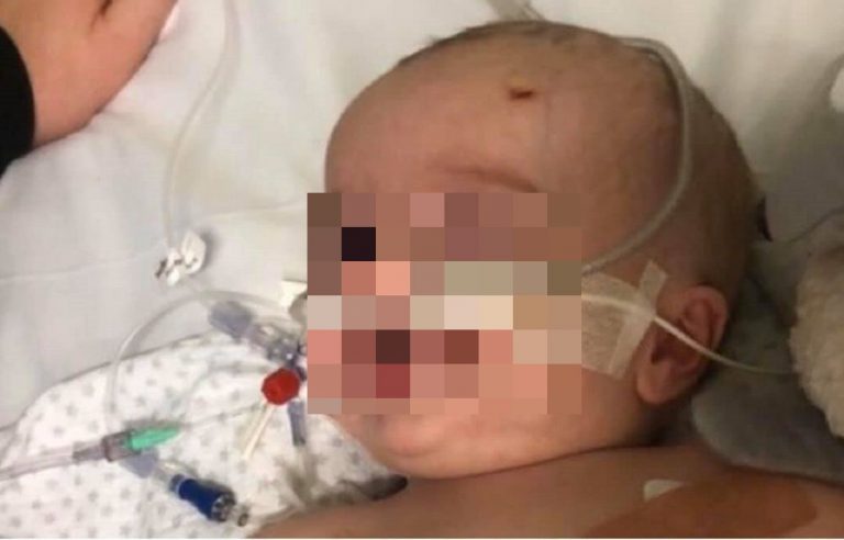 bimbo si sveglia dal coma