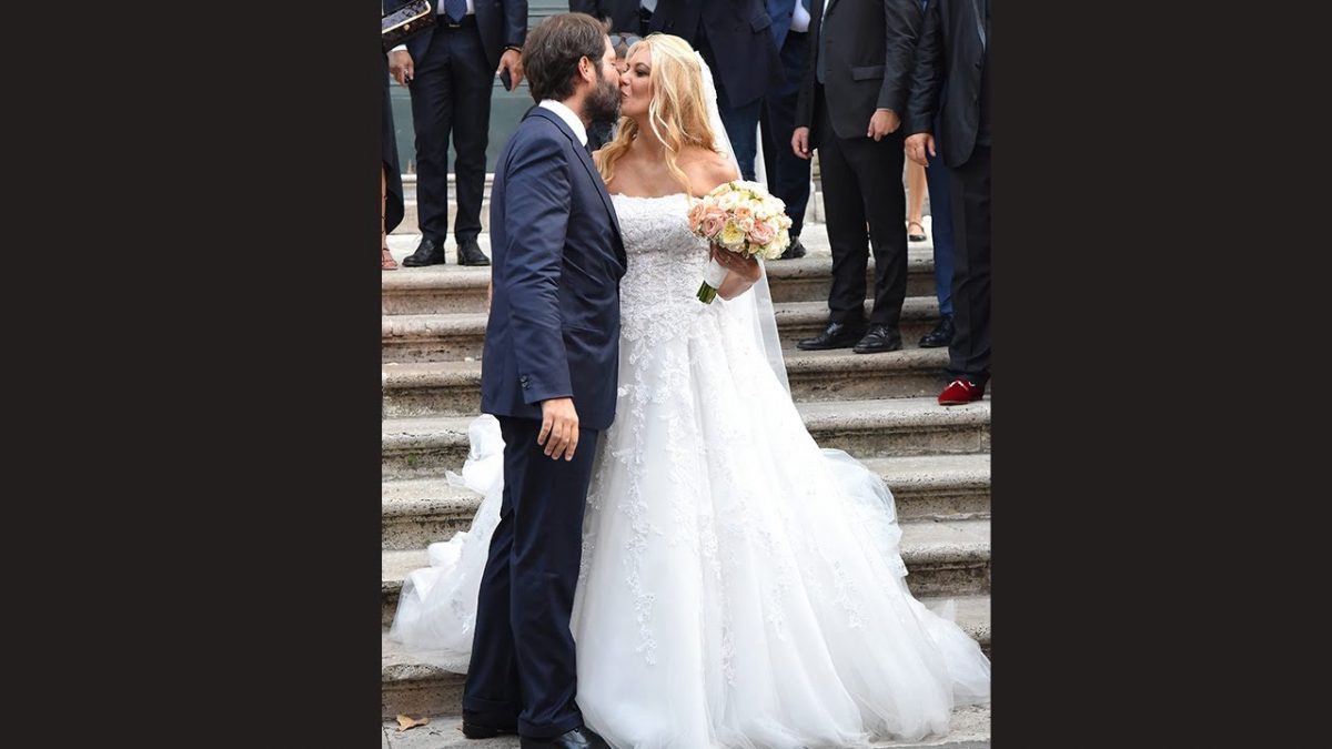 Eleonora Daniele si sposa con Giulio Tassoni eleonora e giulio sposi, vestito bianco