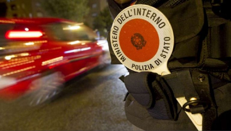 finti poliziotti
