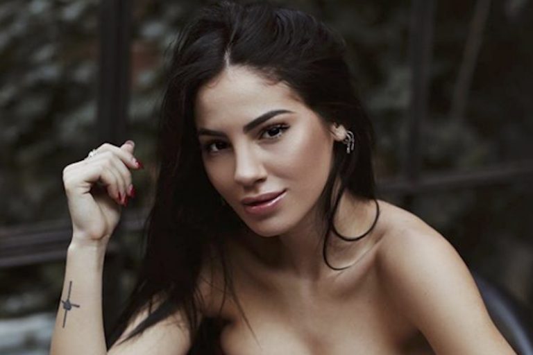 Giulia De Lellis senza veli foto