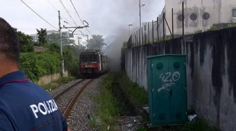 incendio treno circumvesuviana