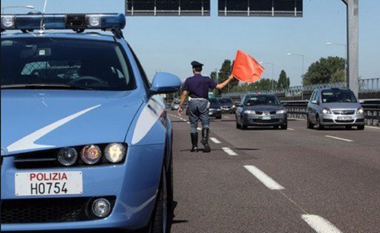 auto contro tir