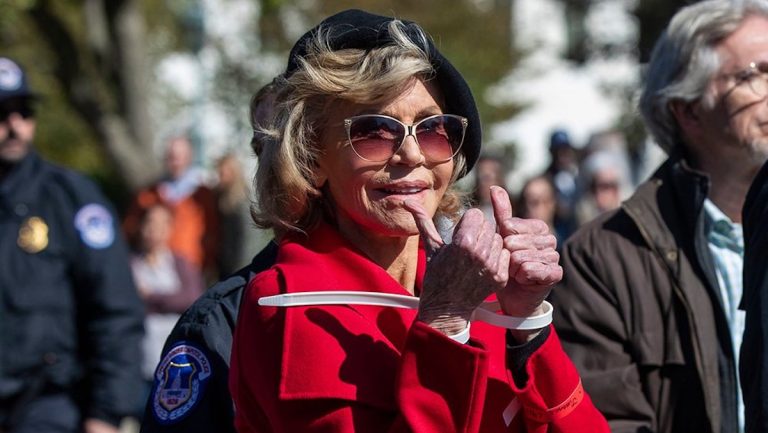 Jane Fonda arrestata