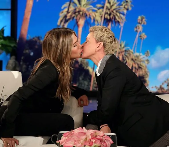 Jennifer Aniston Ellen Degeneres bacio