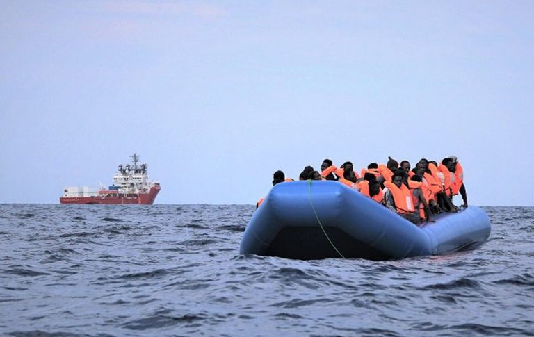 ocean-viking-migranti-porto-sicuro