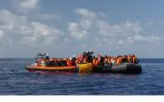 Ocean Viking soccorre migranti