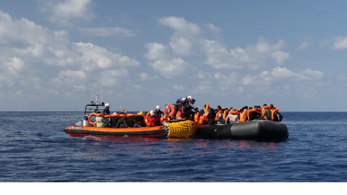 Ocean Viking soccorre migranti