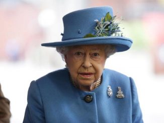 La regina all'inaugurazione del Parlamento britannico