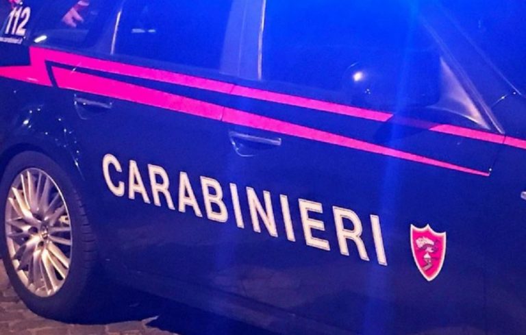 picchia carabiniere