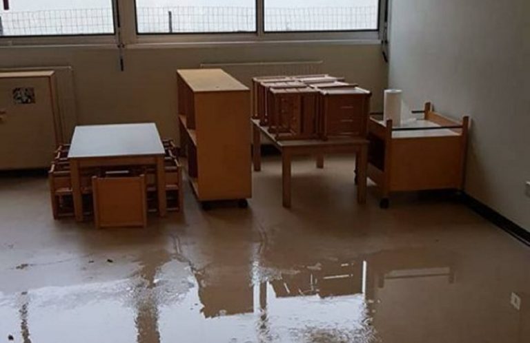 piove dentro asilo milano