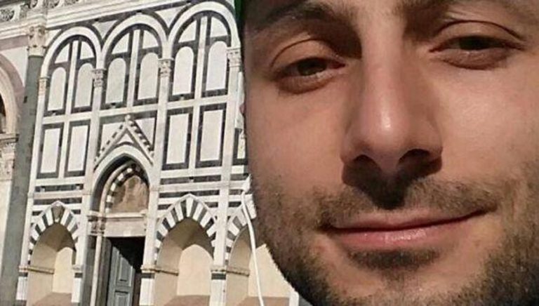 prese a coltellate figlio