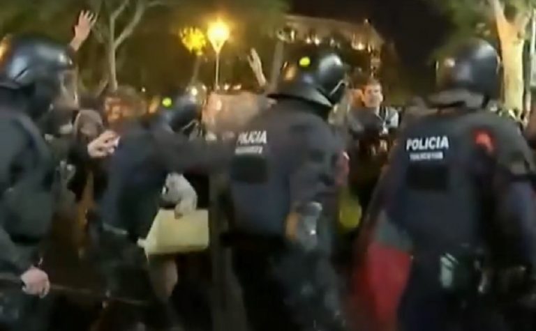 proteste barcellona catalogna
