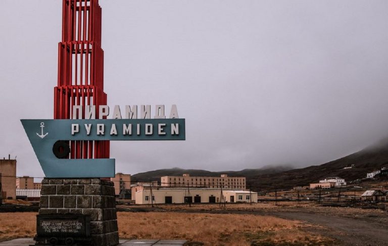 pyramiden