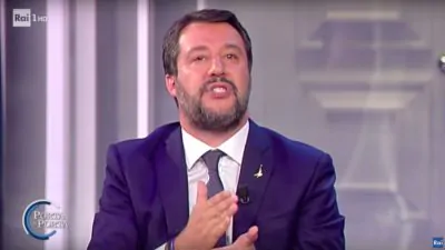 Salvini si arrabbia