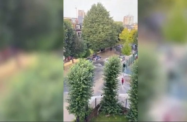 scoppia rete idrica londra