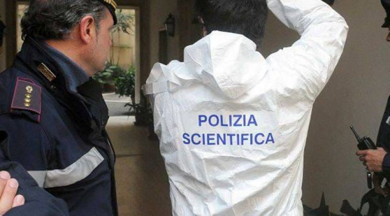 Trovati cadaveri in casa a Brindisi
