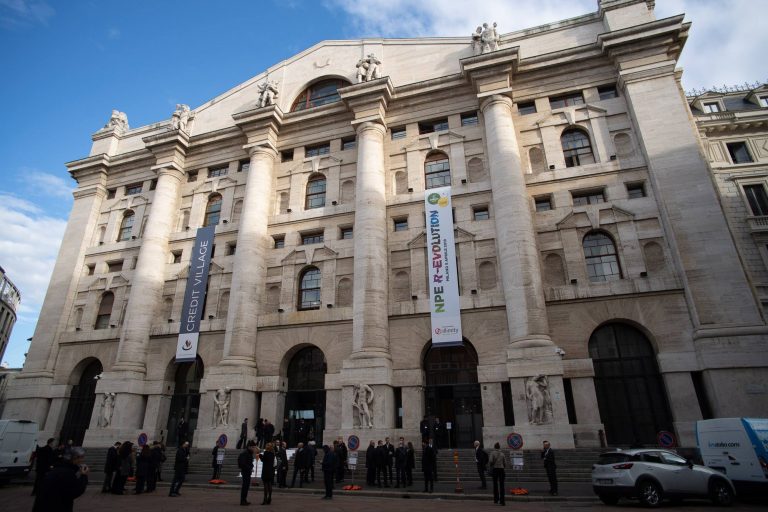 AIM Italia. Piazza Affari, Milano