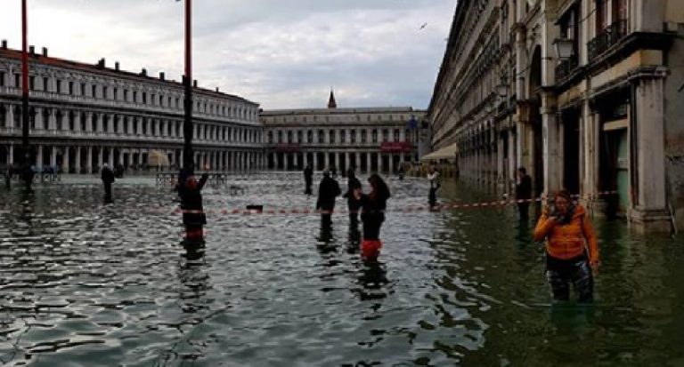 Acqua alta Venezia picco