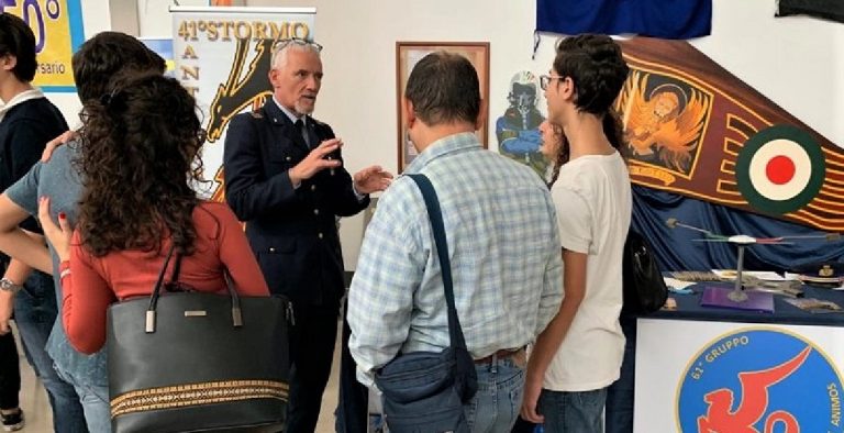 Aeronautica Militare Italiana alla X mostra aeronautica dell'istituto ferrarin di catania