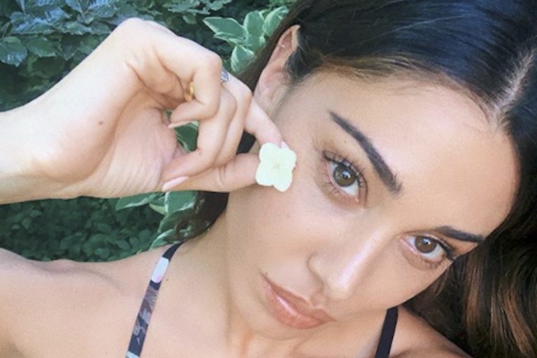 Belen Rodriguez seno senza chirurgia