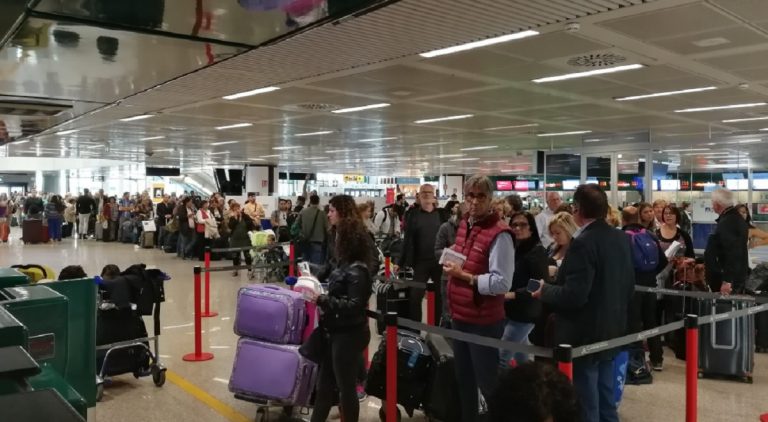 controllo sicurezza aeroporto