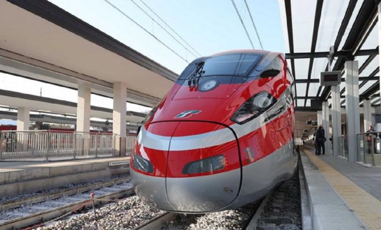 due accoltellati frecciarossa bologna