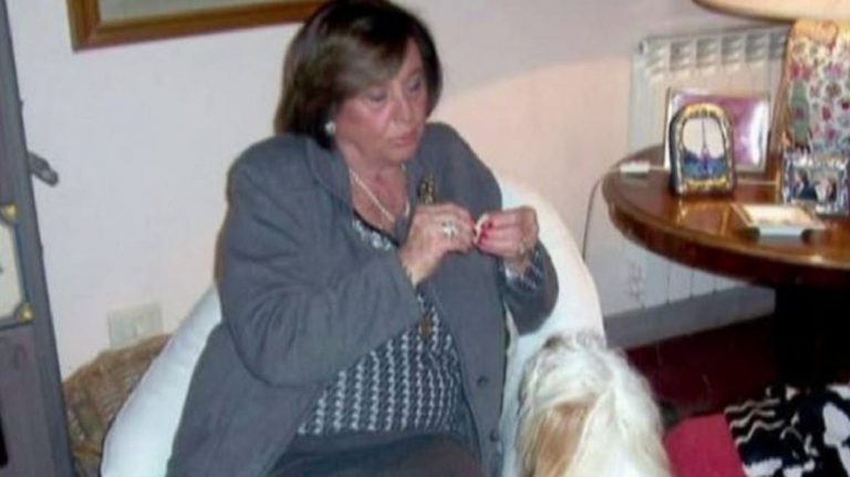 donna trovata in un fosso